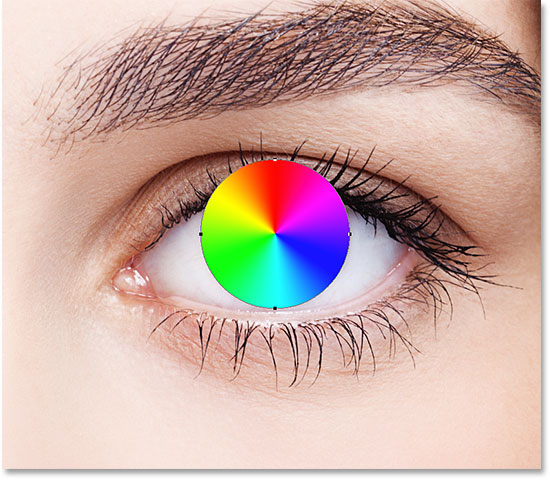 آموزش رنگین کمانی کردن چشم در photoshop - شکل دوم اکنون عنبیه را پوشش می دهد