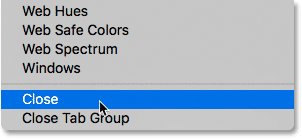 دستور Close را از منوی پانل Color انتخاب کنید.