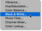 اضافه کردن یک لایه تنظیم سیاه و سفید برای اسمارت آبجکت در فتوشاپ