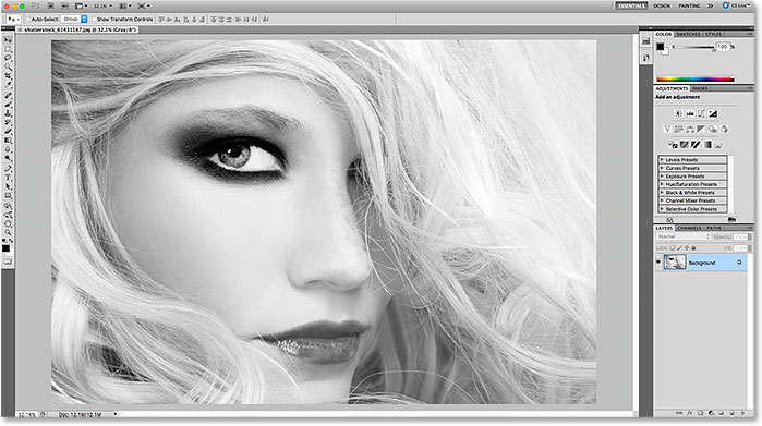 محیط کاربری Photoshop CS5 ( تغییر رنگ تم در فتوشاپ )