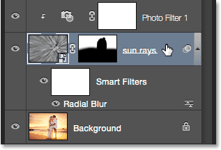 انتخاب لایه "sun rays" ( افزودن یک فیلتر تنظیم در فتوشاپ )